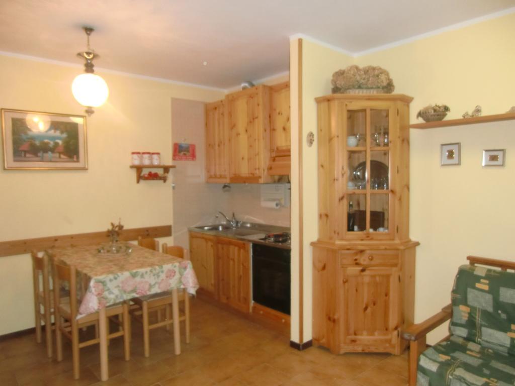 Appartamento Belvedere Molina di Ledro Szoba fotó