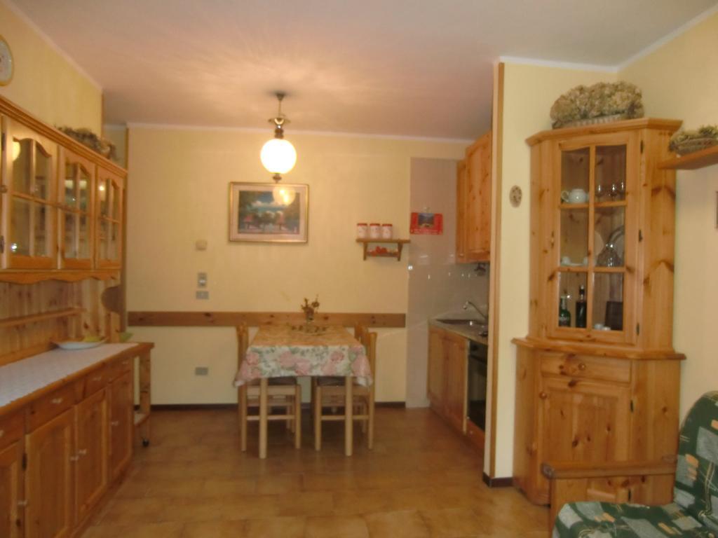 Appartamento Belvedere Molina di Ledro Szoba fotó